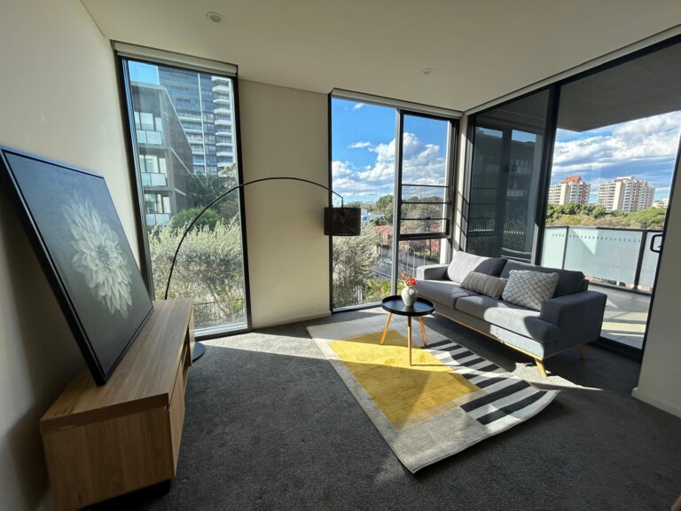 🏡 Stylish Furnished 2-Bedroom Apartment for Lease – Zetland